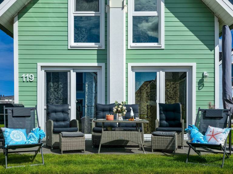 Haus am Fjord - Private Parking Space, Washing Machine, EV Charging, Toys in Flensburg