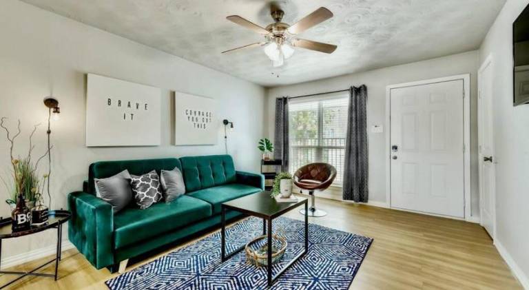 Holiday apartment with pool in Dallas, TX