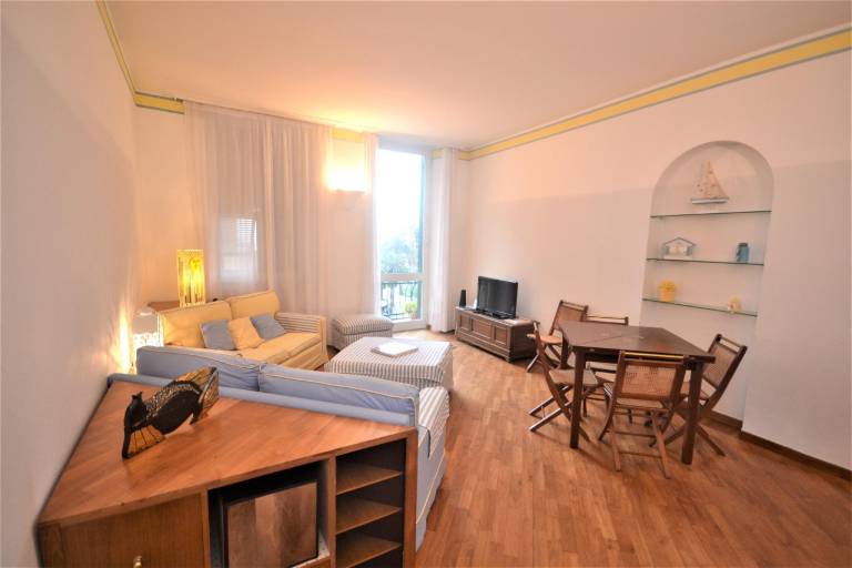 Apartment with terrace & garden — photo 2