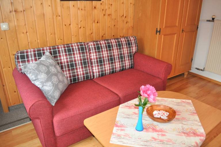 Wonderful rental apartment with yard & patio | Pets allowed — photo 2