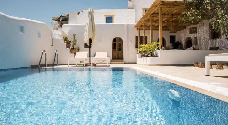 Villa with pool in Rhodes