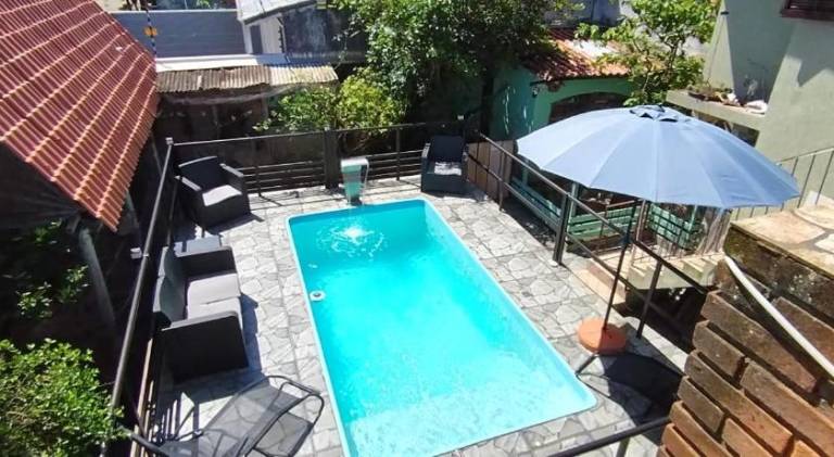 House with pool in Sao Jose