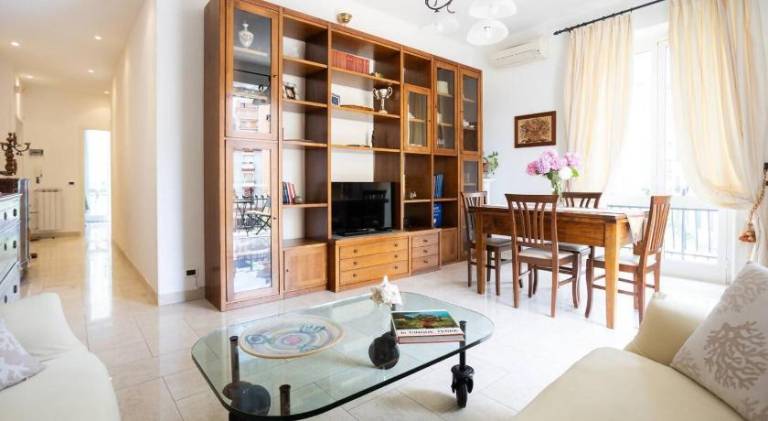 Apartment with 2 rooms for 5 persons in Ameglia