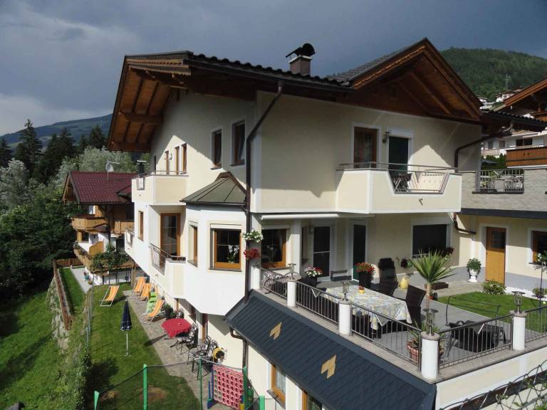 Ferienwohnung mit Hund in Gerlosberg f&uuml;r max. 8 Personen