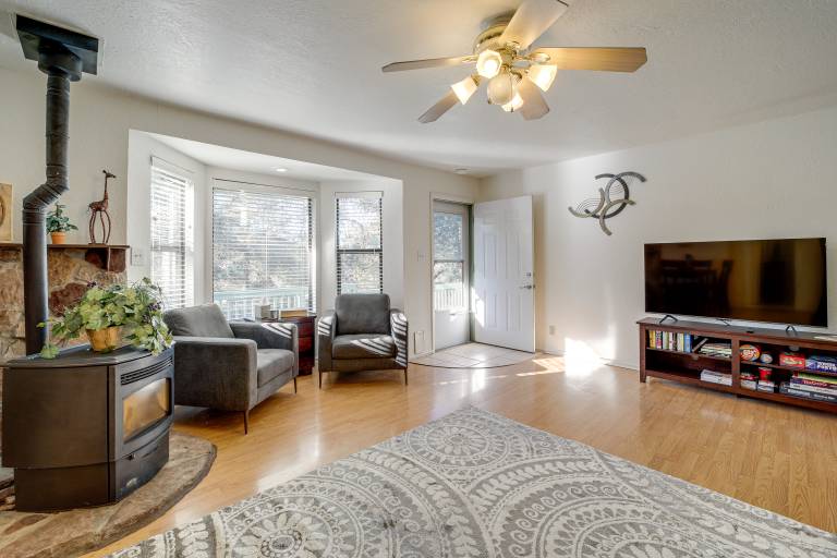 Payson Home w/ Yard & Deck: Pets Welcome! in Payson, AZ