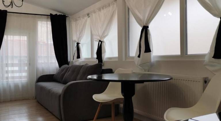 Rental apartment with patio | Pet-friendly — photo 2