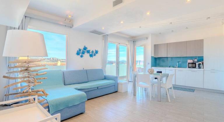 Holiday apartment with 2 rooms for 6 persons — photo 2