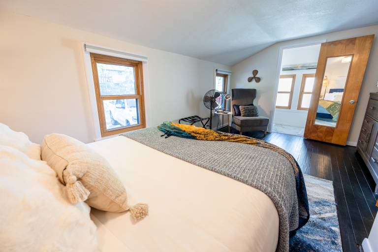 Child-friendly cottage with yard & grill | Lake view | Pet-friendly — photo 4