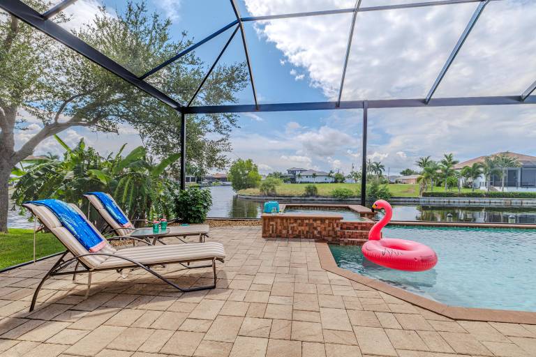 Sleeps 8 - Heated pool - Hot tub - Gulf Access - Kayaks — photo 2
