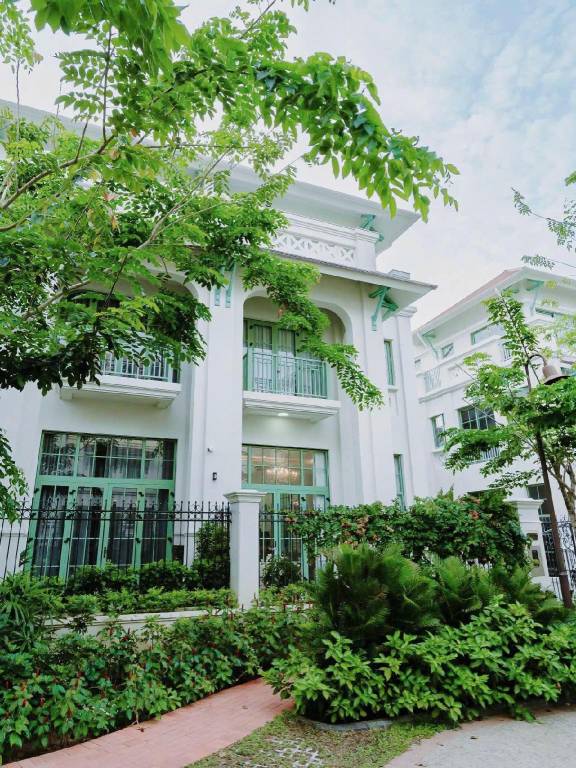 250 m&sup2; Villa