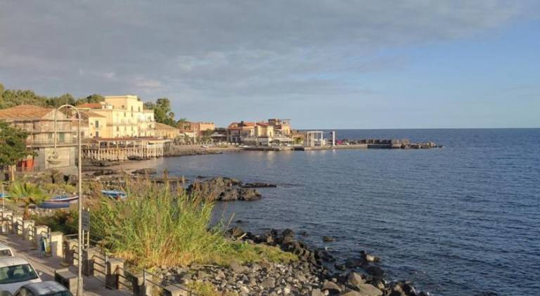 Holiday apartment with 2 rooms for 4 persons in Aci Castello