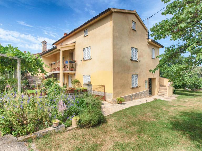 Holiday apartment with grill & terrace — photo 2