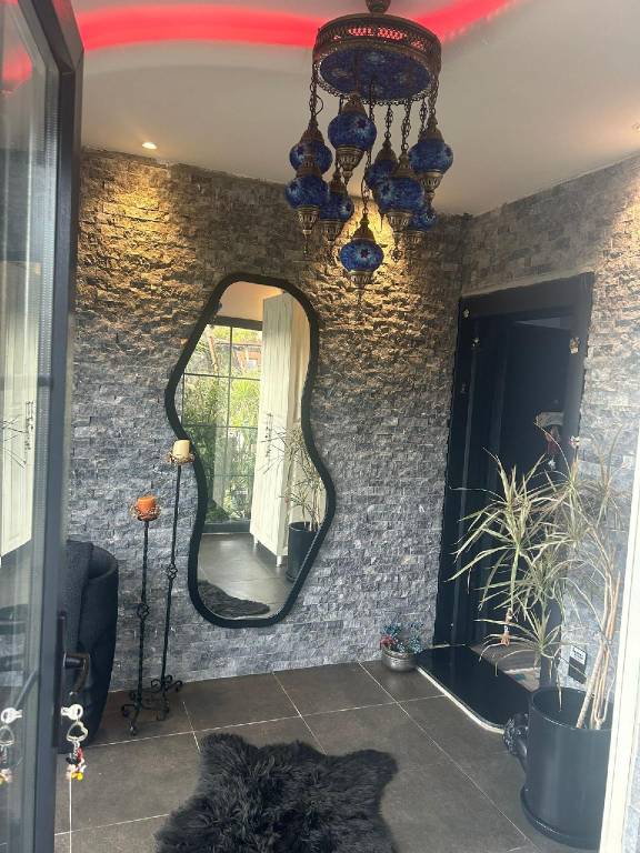 Villa with yard, pool & barbeque — photo 4