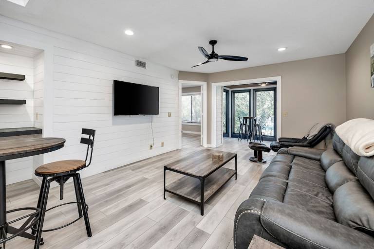 Condo Sea Island