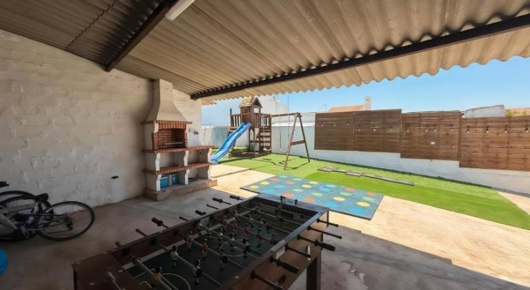 Pleasant vacation home with terrace, private pool & barbecue | Pets allowed — photo 4