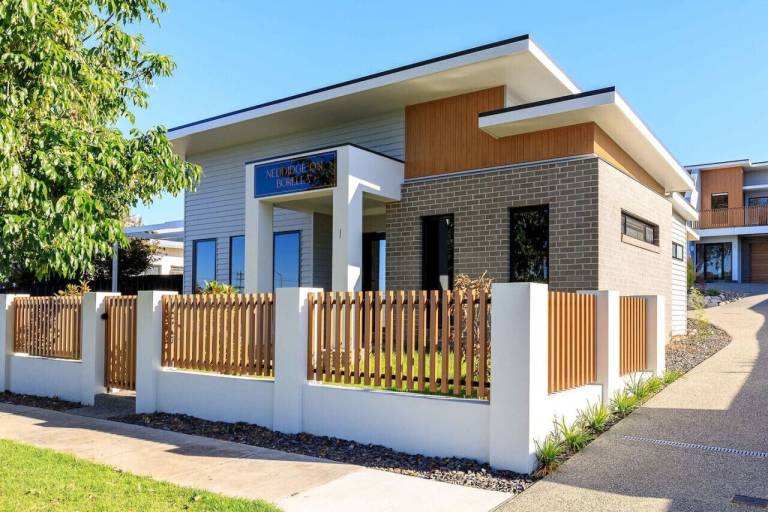 House  Glenroy