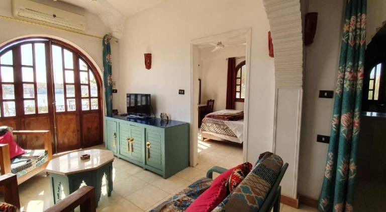 Pleasant apartment with terrace & yard | Near Luxor Temple | Pets are welcome — photo 2
