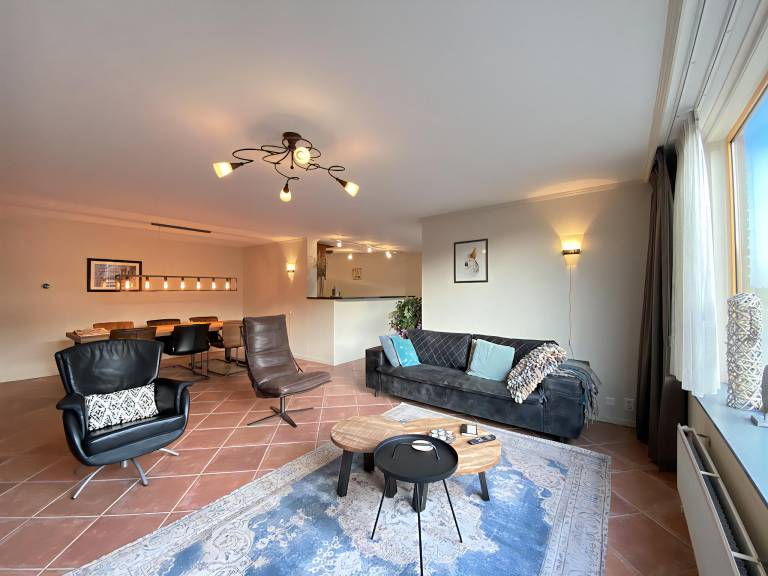 Family-friendly wonderful holiday apartment with hot tub & yard | Next to the beach | Dogs allowed in Callantsoog