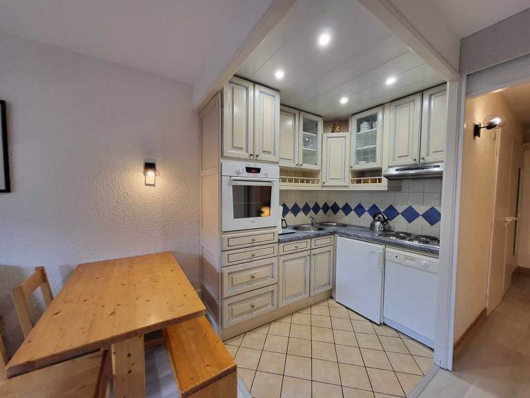 Southwest studio in Tignes, near slopes, 27 m² — photo 4