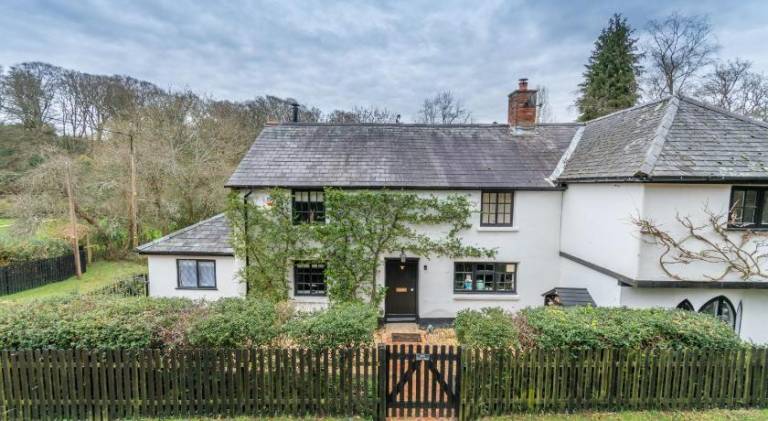 House with 2 rooms for 4 persons in Ringwood