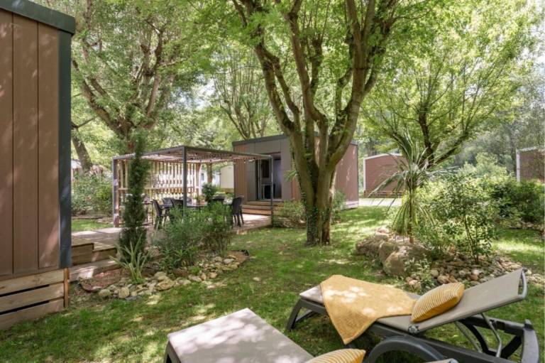 Camping suite with terrace, pool & yard — photo 2