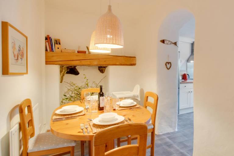 Fully equipped cottage with yard | Pet-friendly — photo 2