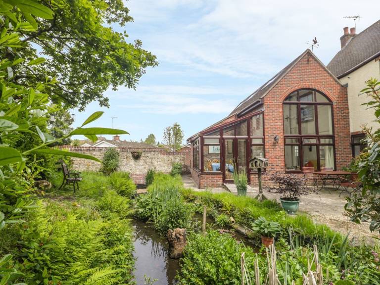 Cottage  Warminster