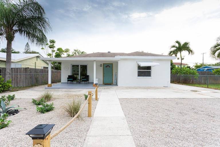 Cabin Lake Worth