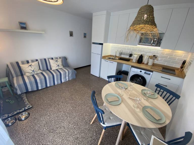 Apartment with garden, terrace & pool | Next to the beach | Pets allowed — photo 2
