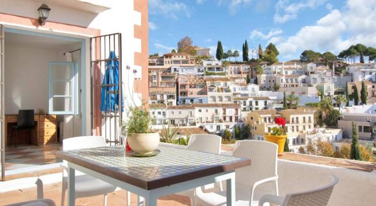 Rental apartment with pool in Benahavis