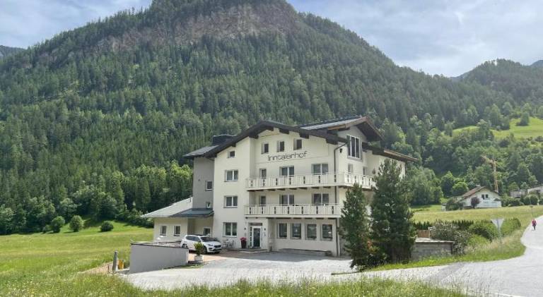 Apartment with yard & terrace | Pet-friendly in Fiss