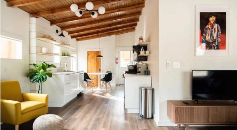 House with jacuzzi | Pets are welcome in Ruidoso, NM