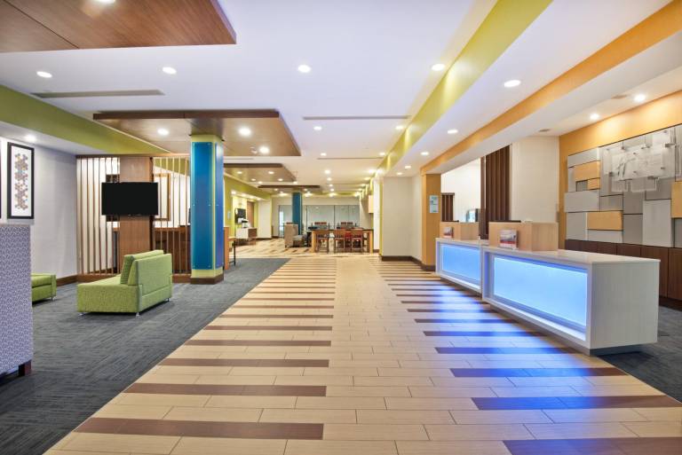 Holiday Inn Express & Suites Uniontown By IHG — photo 2