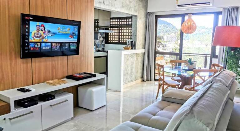 Apartment with pool & hot tub — photo 2