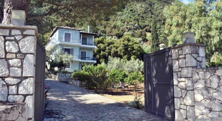 House with 3 rooms for 4 persons in Lefkada