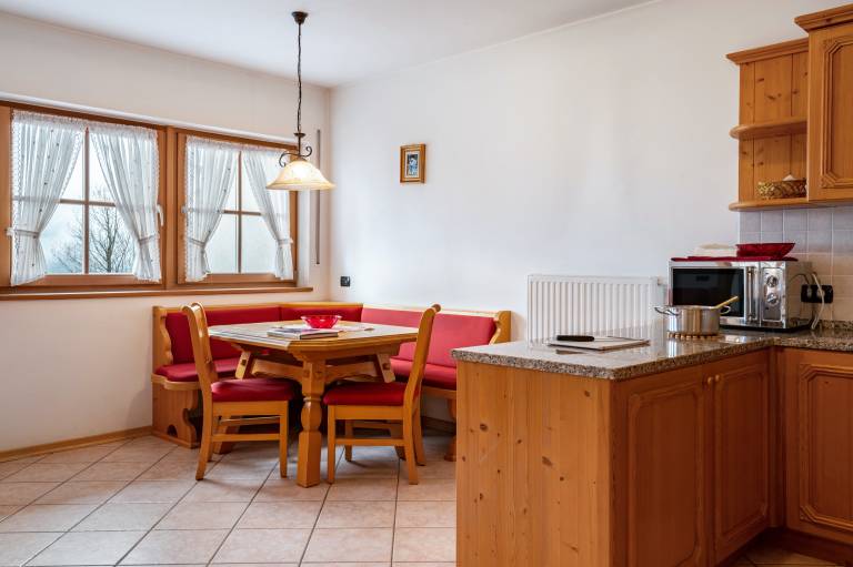 Apartment 'Apartments Mirabell Nicole' with Mountain View, Shared Terrace and Wi-Fi — photo 4