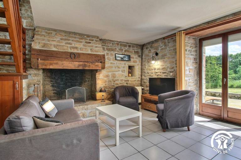 Gite with yard, BBQ & patio | Sea view — photo 3