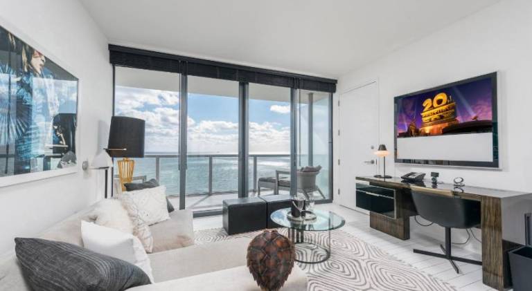 Stunning 3B Oceanfront at South Beach - 1229 — photo 2