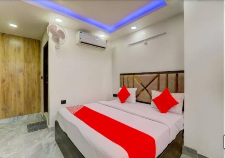 Hotel Luv Inn in Lucknow