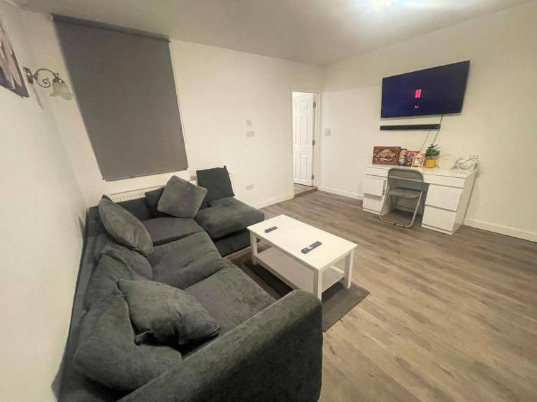 Holiday apartment | Suitable for remote work in Coventry