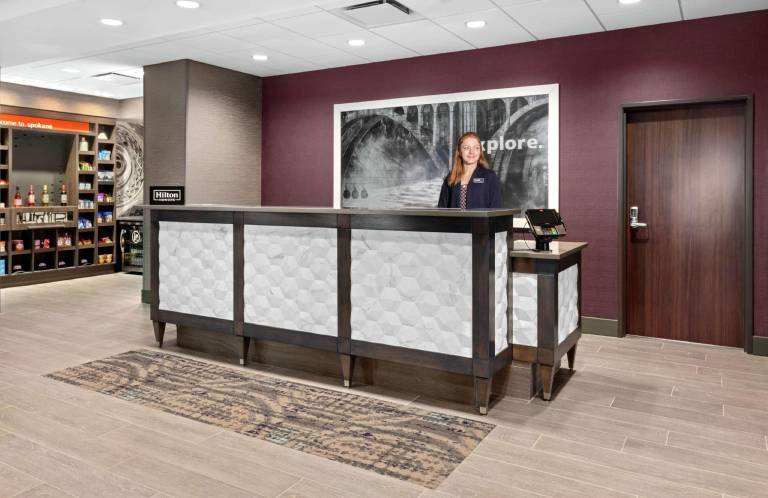 Hampton Inn & Suites Spokane Downtown South — photo 5
