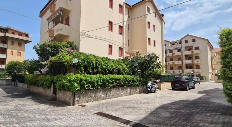 Rental apartment with 2 rooms for 4 persons — photo 3