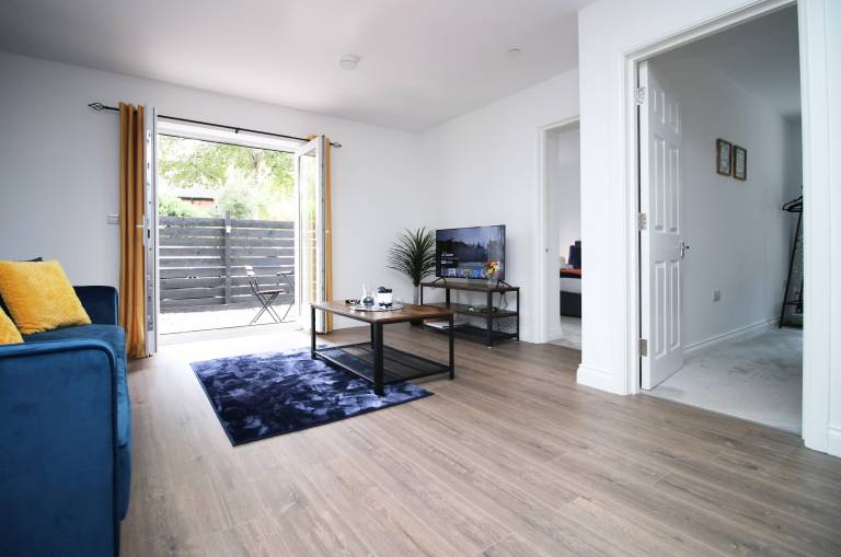 Family-oriented beautiful rental apartment | Close to Cardiff Castle | Pets are welcome — photo 5
