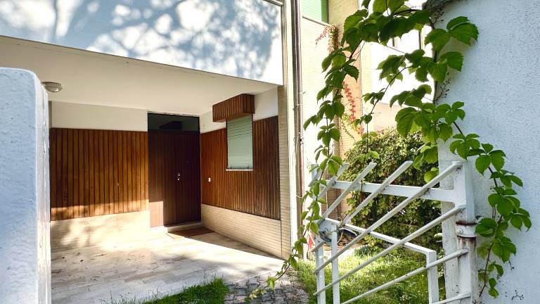 Holiday apartment with garden — photo 4