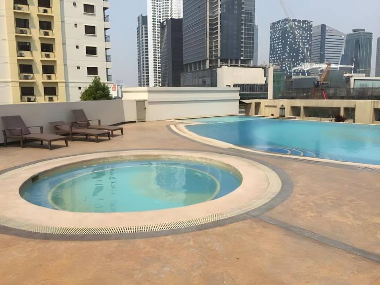 Cozy Condo at Forbeswood Parklane BGC The Fort — photo 4