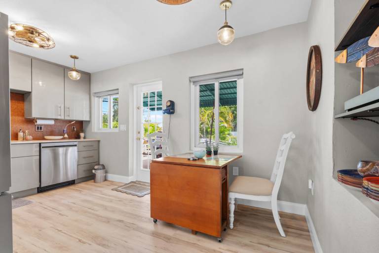 Luxury Home in the Waterfront and Marina District — photo 4