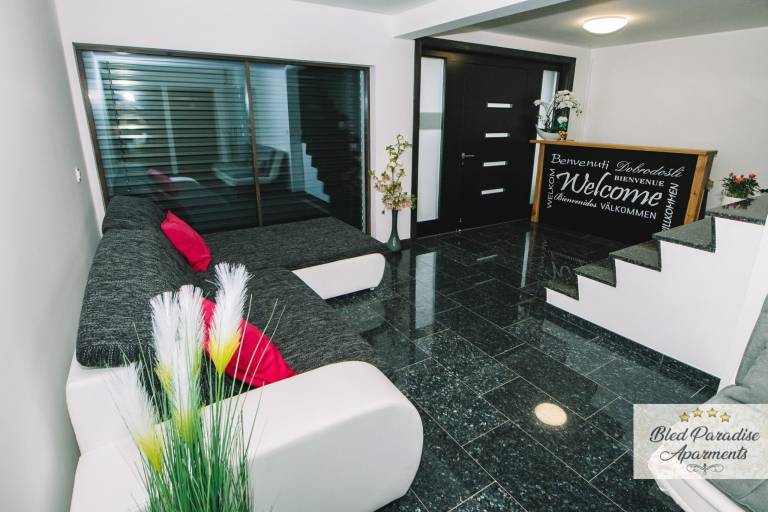 Holiday apartment with patio — photo 4