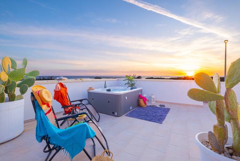 Holiday apartment with barbecue & jacuzzi | Panoramic view — photo 2
