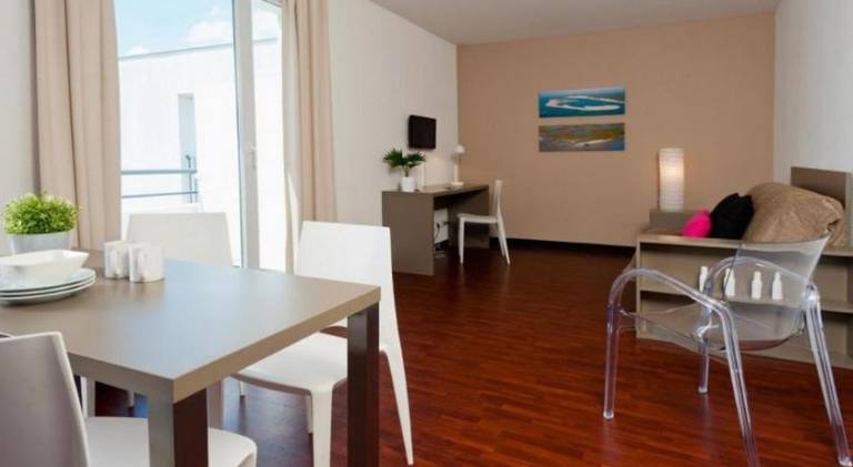 Serviced apartment for 127 persons — photo 3