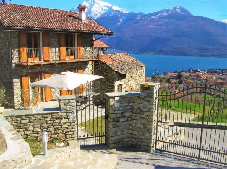 Rustico-Ferienhaus ai Ronchi in Gravedona